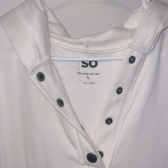 Off white Hoodie w/pockets! - Picture 2 of 5